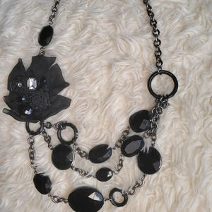 ❤ 3/$15 Black necklace